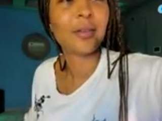 Live webcam model michellangels on Soda Cams