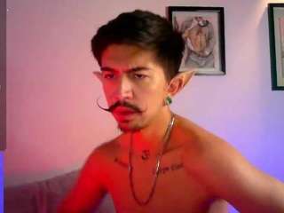 adriansafronov Live Webcam on CamSoda