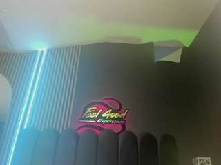 Live cam show with Nicole