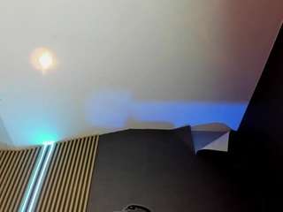 nicoolettee's live room