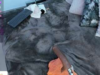 angie-roses Live Webcam on CamSoda