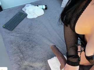 angie-roses from CamSoda is Private