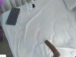 angie-roses webcam