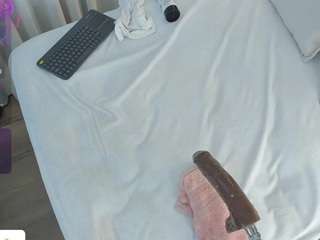 angie-roses webcam