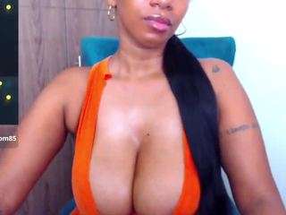 Live webcam model pinkceeleste on Soda Cams