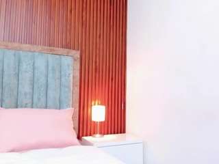 Live webcam model pinkceeleste on Soda Cams