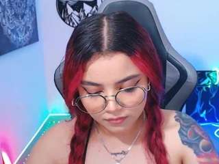scarletthudsson Live Webcam on CamSoda
