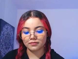 scarletthudsson Live Webcam on CamSoda