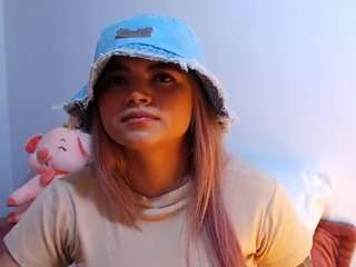 scarletthudsson Live Webcam on CamSoda