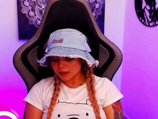 scarletthudsson Live Webcam on CamSoda