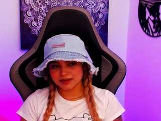 scarletthudsson Live Webcam on CamSoda