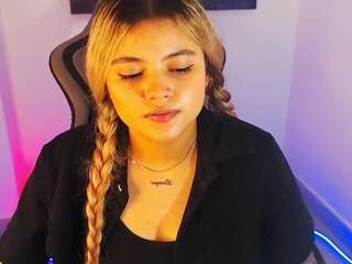 scarletthudsson Live Webcam on CamSoda