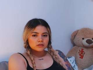 scarletthudsson Live Webcam on CamSoda