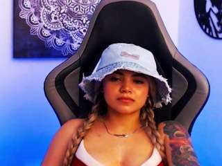 scarletthudsson