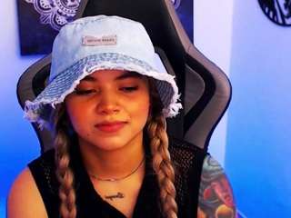 scarletthudsson