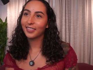 sofi-dream's CamSoda show and profile