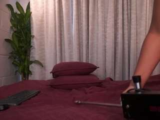 sofi-dream's CamSoda show and profile