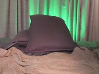 le modèle sofi-dream est en webcam porno dans un show sur le site camsoda, il possède les tags suivants: anal toys,lush,young-adult,toys,teen 18,tease,tattoos,strip,spanking,no smoking,no drinking,ass,moaning,lovense,fingers,fingering,feet,doggy style,dildo,cum