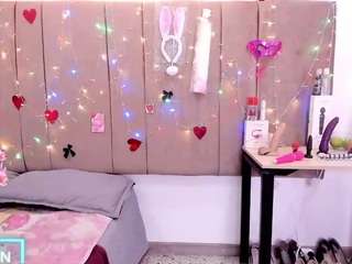 zalymature Live Webcam on CamSoda