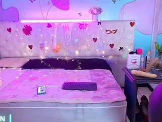 Zalymature live webcam show