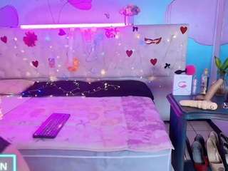 Zalymature live webcam show