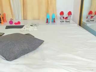 h0t-chocolate webcam model