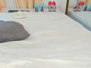 h0t-chocolate's CamSoda show and profile