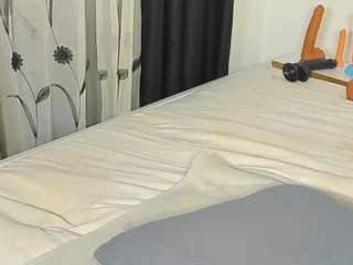 freaky_girl live webcam show