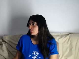 lesliee22 Live Webcam on CamSoda