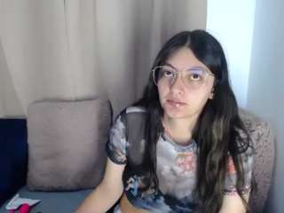 lesliee22 live cam profile