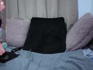 lesliee22 live webcam show