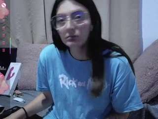 Lesliee22 live webcam show