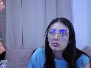 Lesliee22 live webcam show