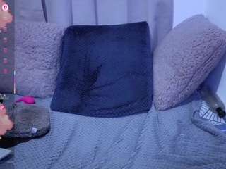 lesliee22 Live Webcam on CamSoda