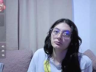 Lesliee22 live cam preview