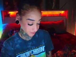 starryari69 webcam model