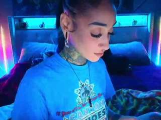 starryari69 Live Webcam on CamSoda