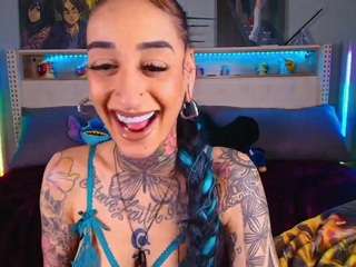 starryari69's CamSoda show and profile