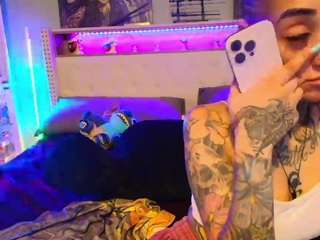 starryari69 Live Webcam on CamSoda