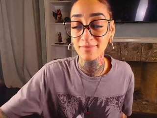 starryari69 Live Webcam on CamSoda