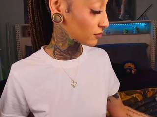 starryari69 Live Webcam on CamSoda