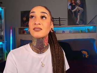 starryari69 Live Webcam on CamSoda