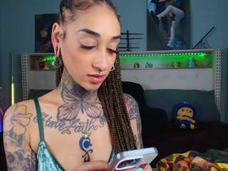 starryari69 Live Webcam on CamSoda