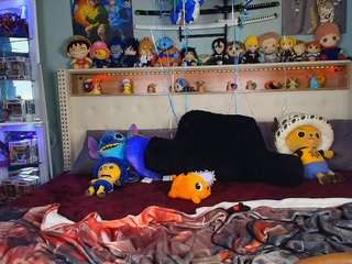 Golden Ticket Show: Fuuuck me W A machine?!?!?!?! (444 tokens per ticket)