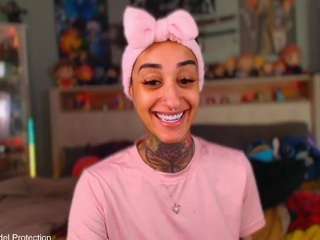 Live webcam model starryari69 on Soda Cams