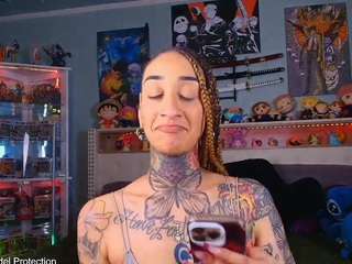 starryari69's CamSoda show and profile