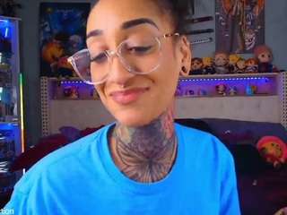 starryari69 webcam model
