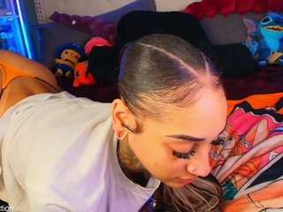 starryari69 Live Webcam on CamSoda