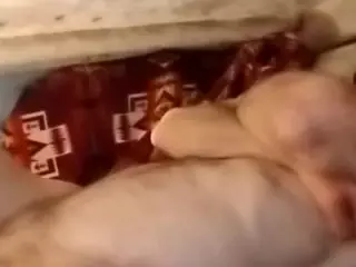 hunglow's Live Sex Cam Show