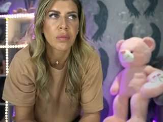 anneswhite Live Webcam on CamSoda